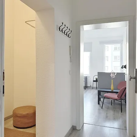 Ring-apartments Orange - 1 Og - Zentrale 1-sz Wohnung, Bis 4 Apartment